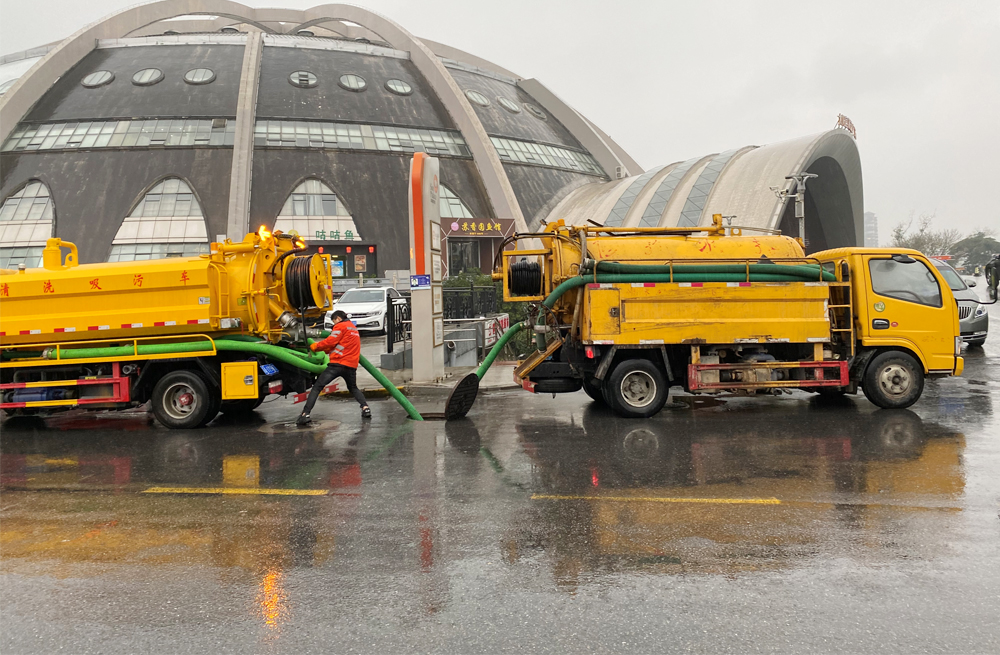 孟北村商场管道清淤